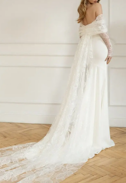 V-Neck Strapless Lace Appliques Sleek Mermaid Wedding Dress