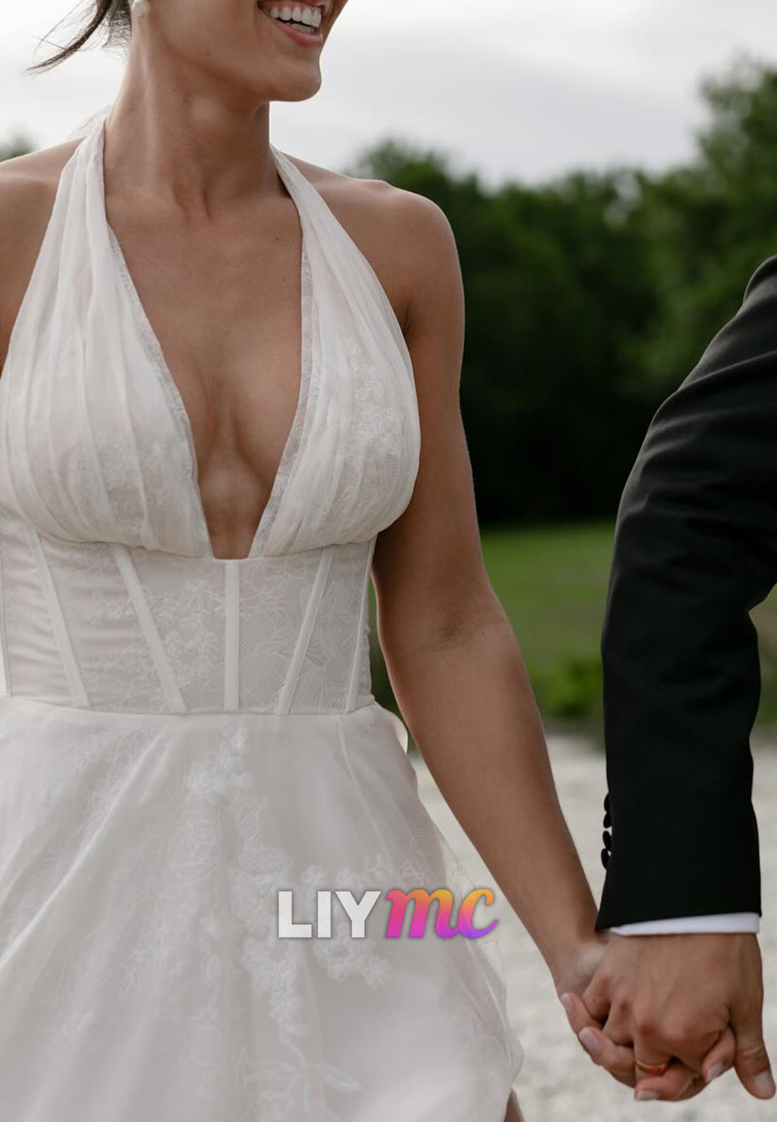 Halter V-Neck Appliques Sleeveless A-Line Wedding Dress