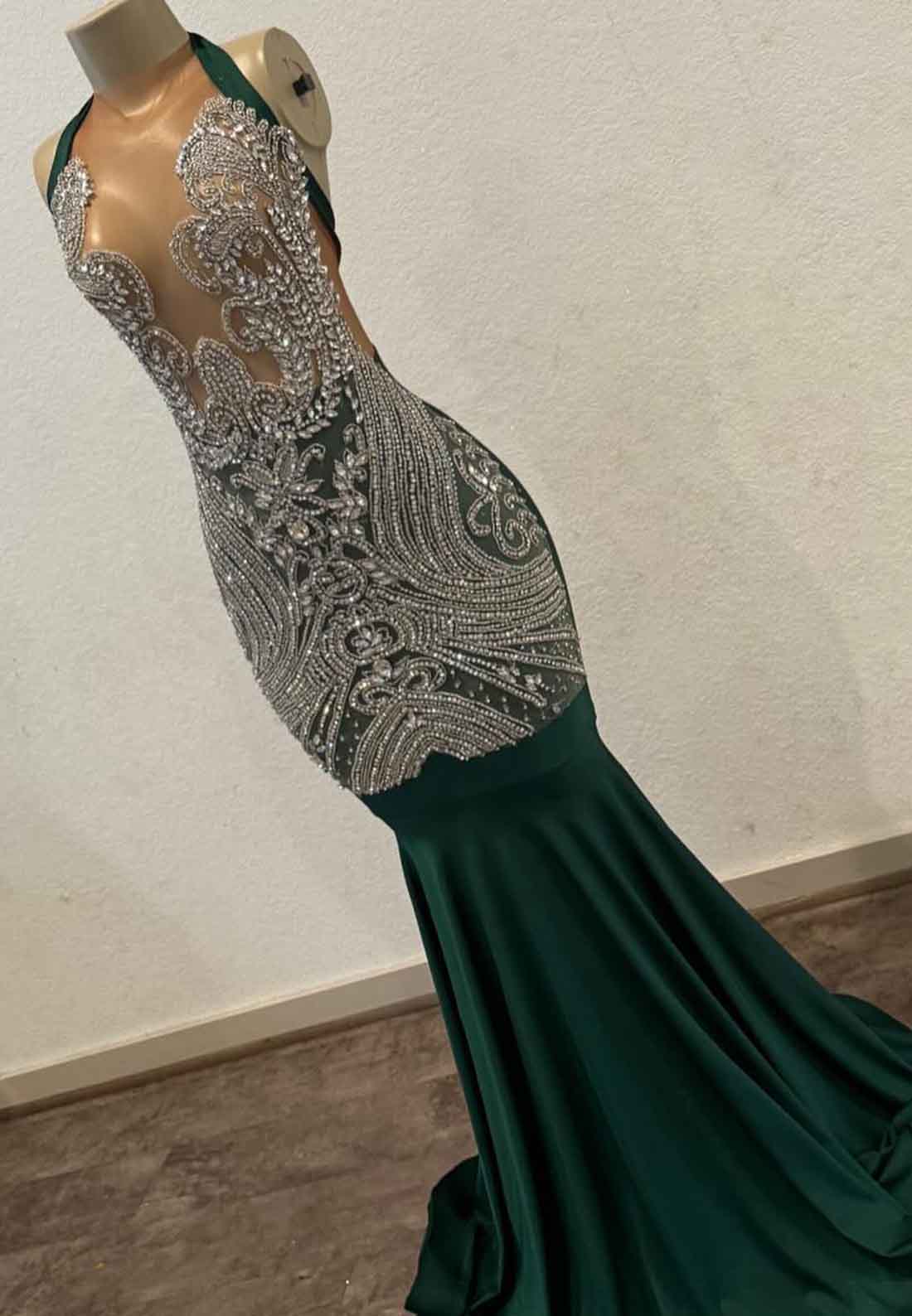 Halter V-Neck Beaded Pleatedd Mermaid Prom Dress for Black Girls
