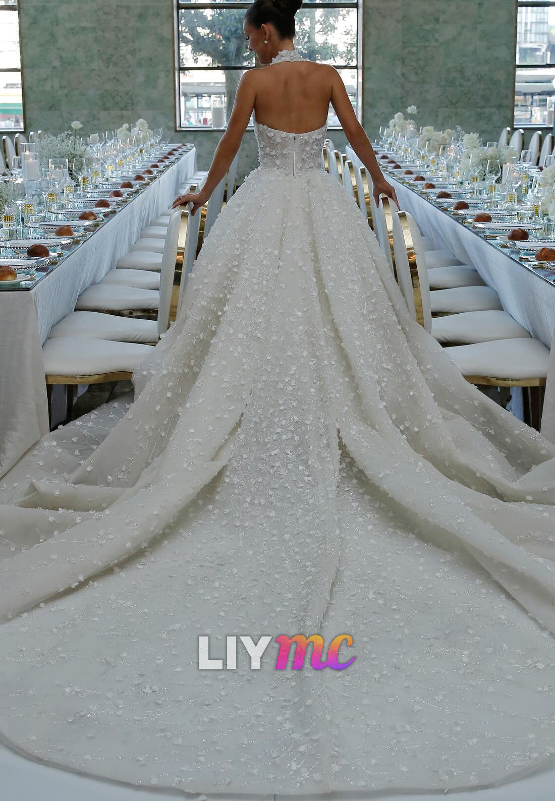 Halter V-Neck Floral Appliques A-Line Wedding Dress