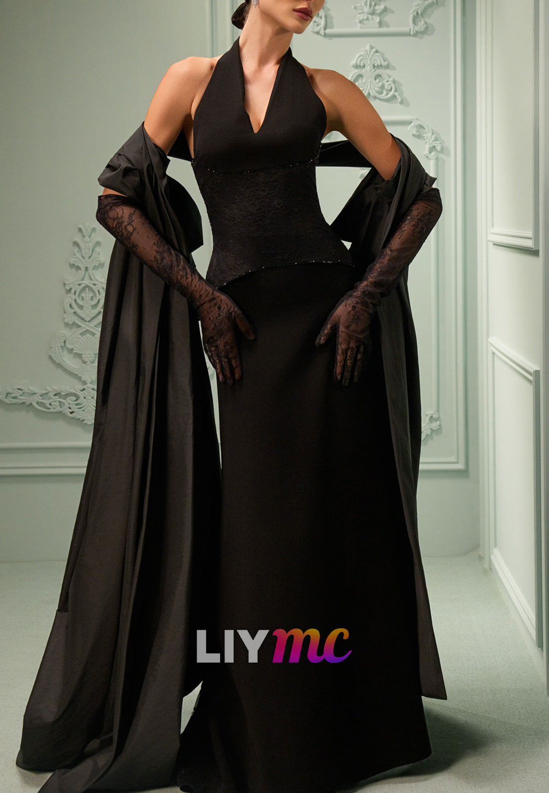 Halter V-Neck Mermaid Black Evening Dress