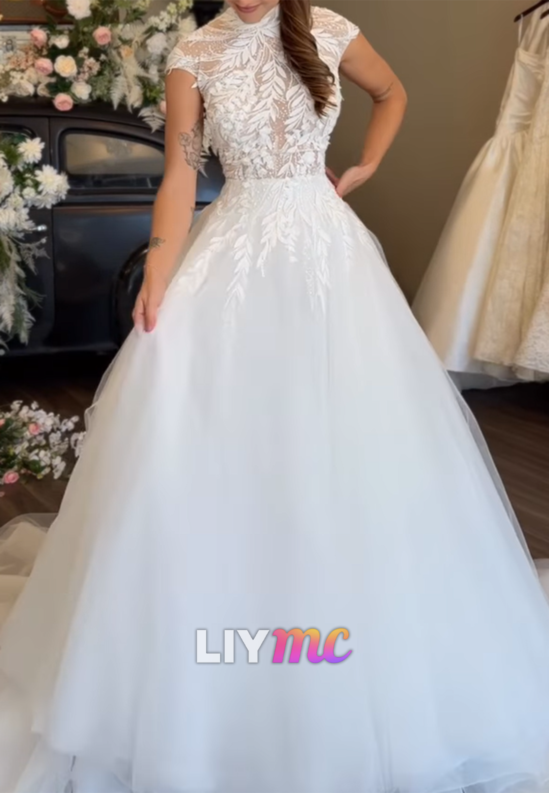 High Neck Cap Sleeves Tulle Appliques A-Line Wedding Dress