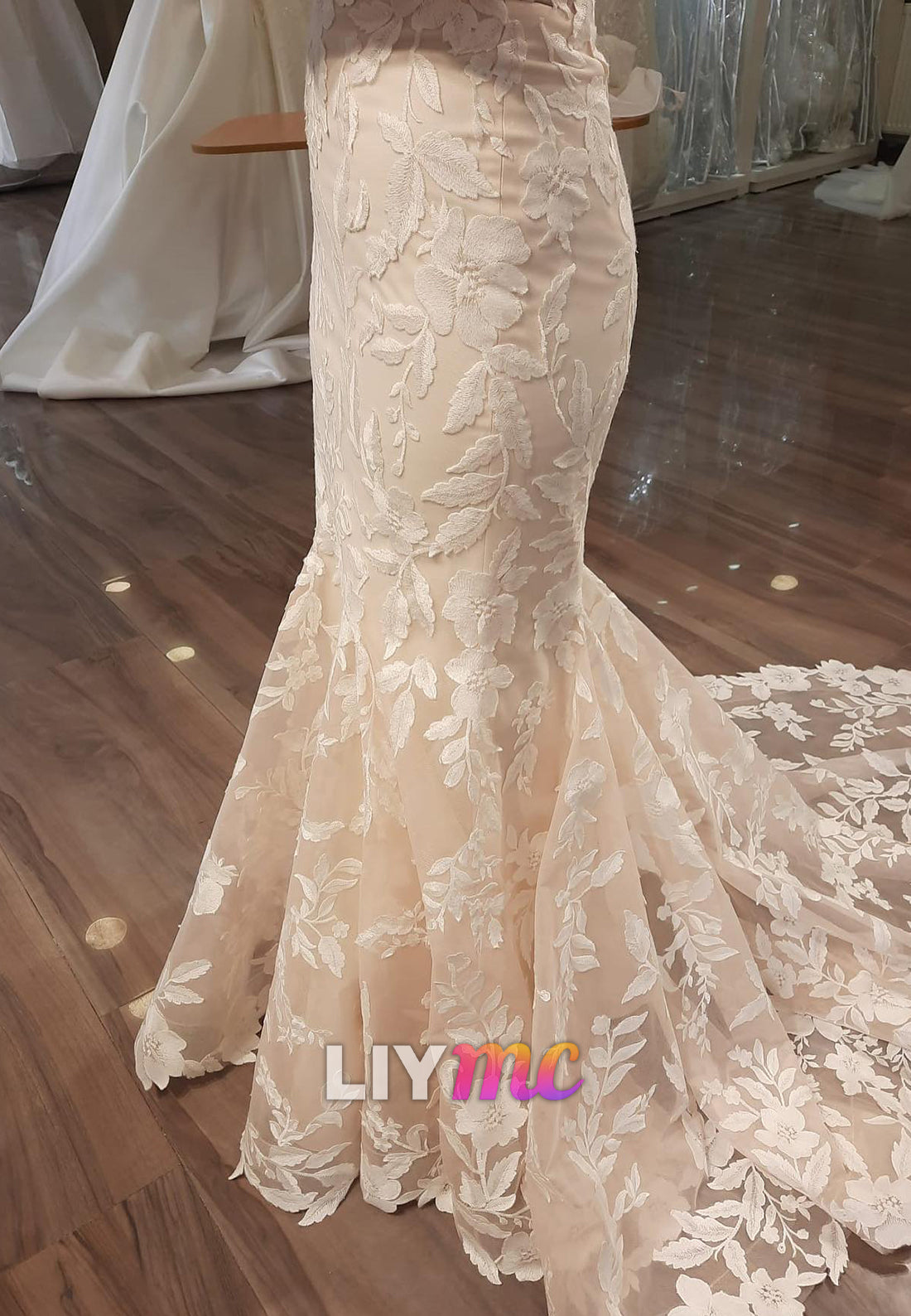 High Neck Long Sleeves Floral Appliques Mermaid Wedding Dress