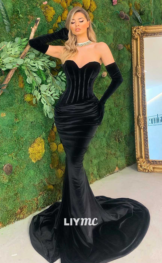 LP735 - Mermaid/Trumpet Strapless Velvet Long Prom Evening Dress With Gloves