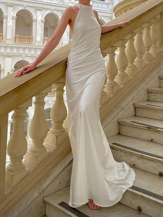 Loudspeaker/fishtail hanging neck and floor wedding dress