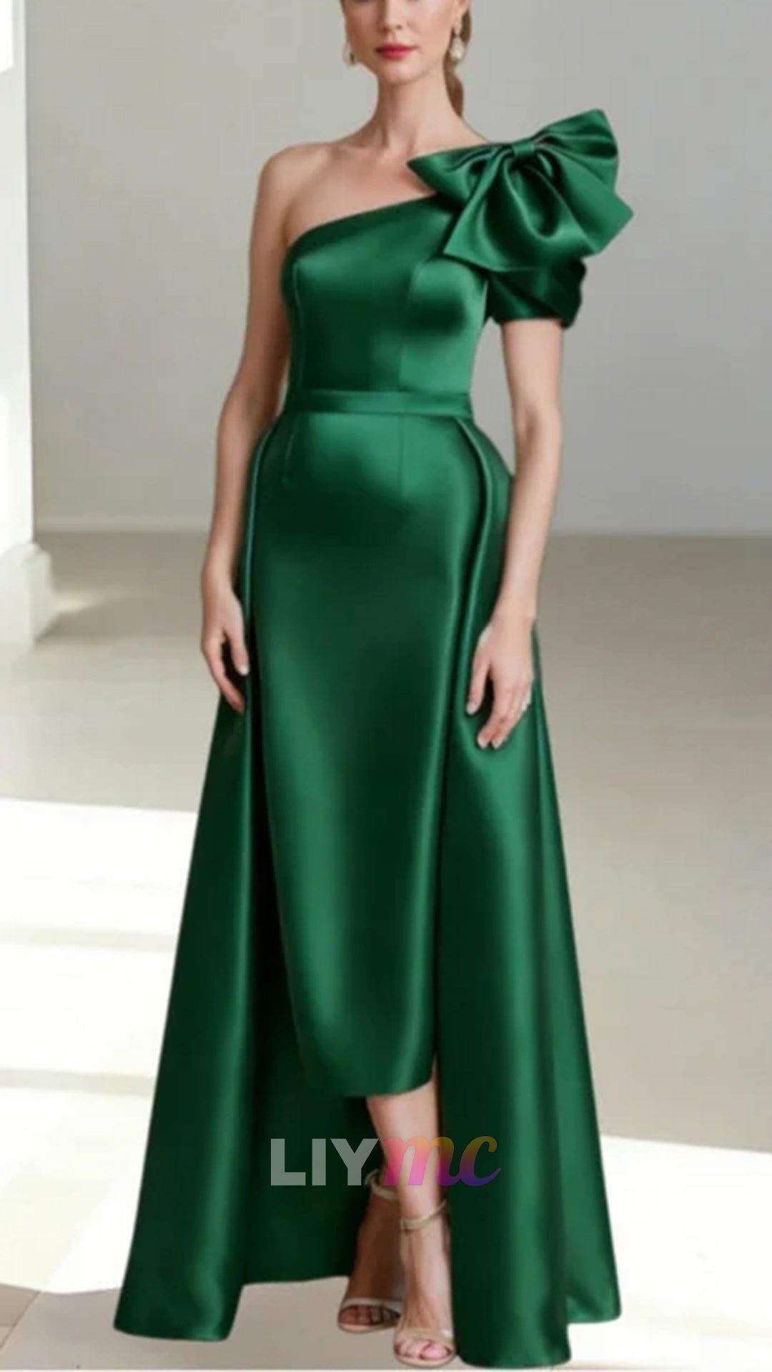 A-Line/Princess One-Shoulder Satin Mother of the Bride Dresses Sleeveless Tea-Length Bow