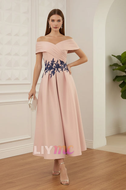 A-Line/Princess Off-the-shoulder Stretch Satin Mother of the Bride Dresses with Appliques Ankle-Length Sleeveless