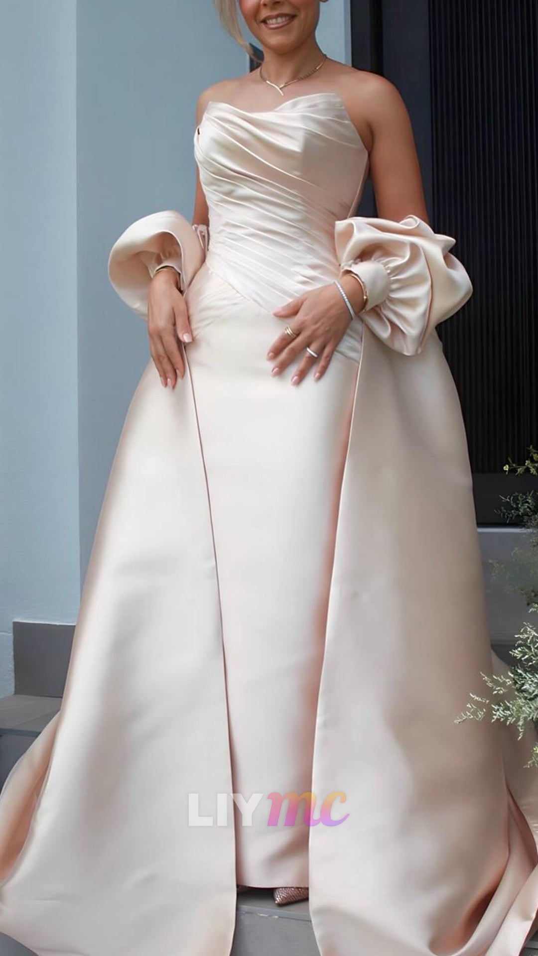 Mother of Bride V-Neck Satin Sheath Evening Dress