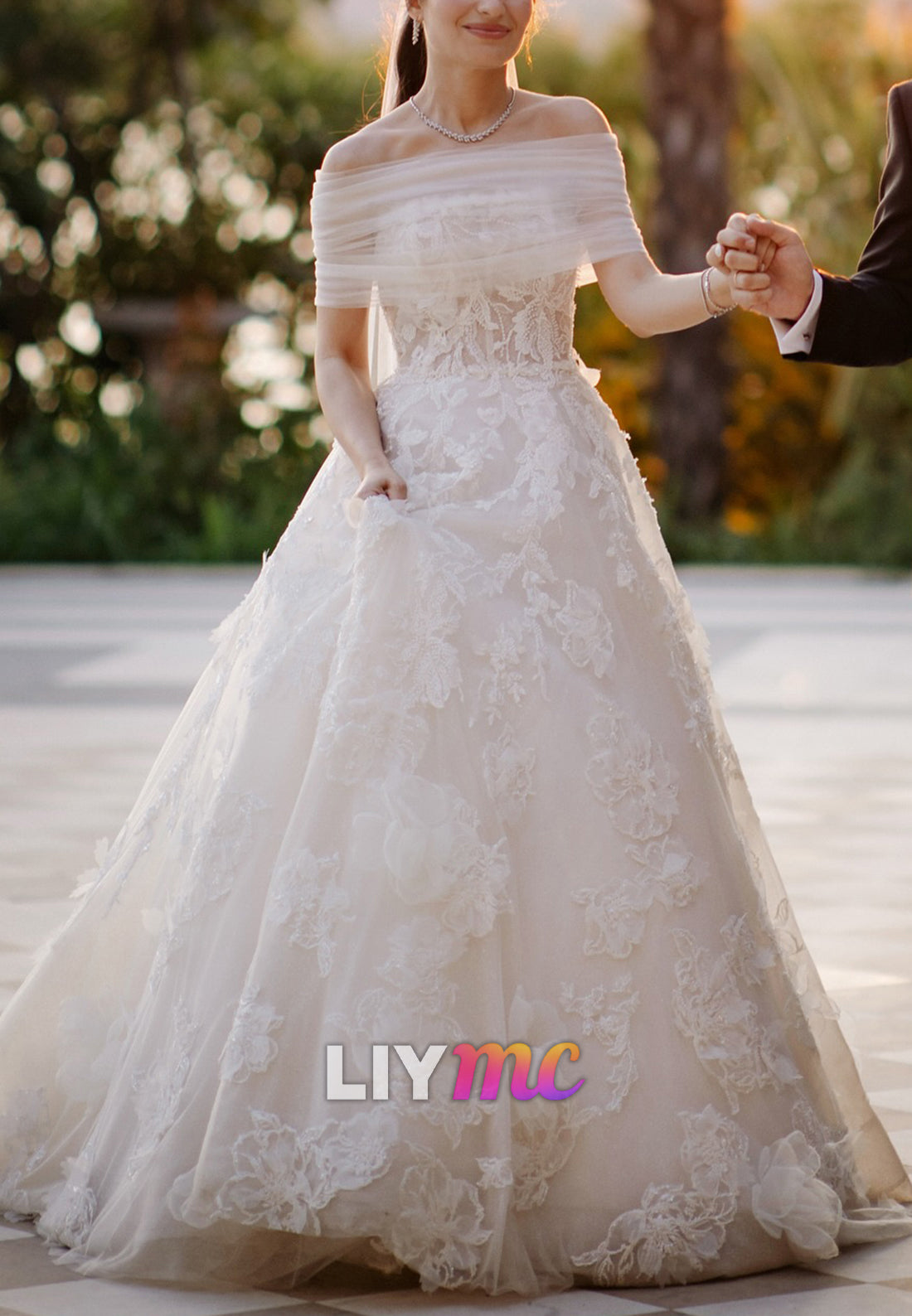 Off-Shoulder Floral Appliques Ball Gown Wedding Dress