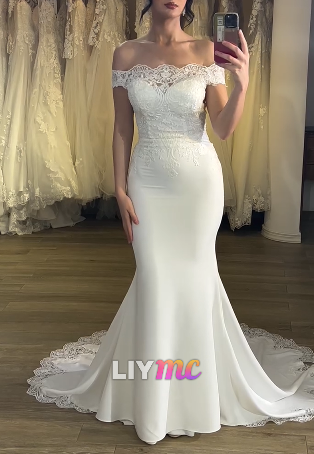Off-Shoulder Lace Appliques Mermaid Wedding Dress
