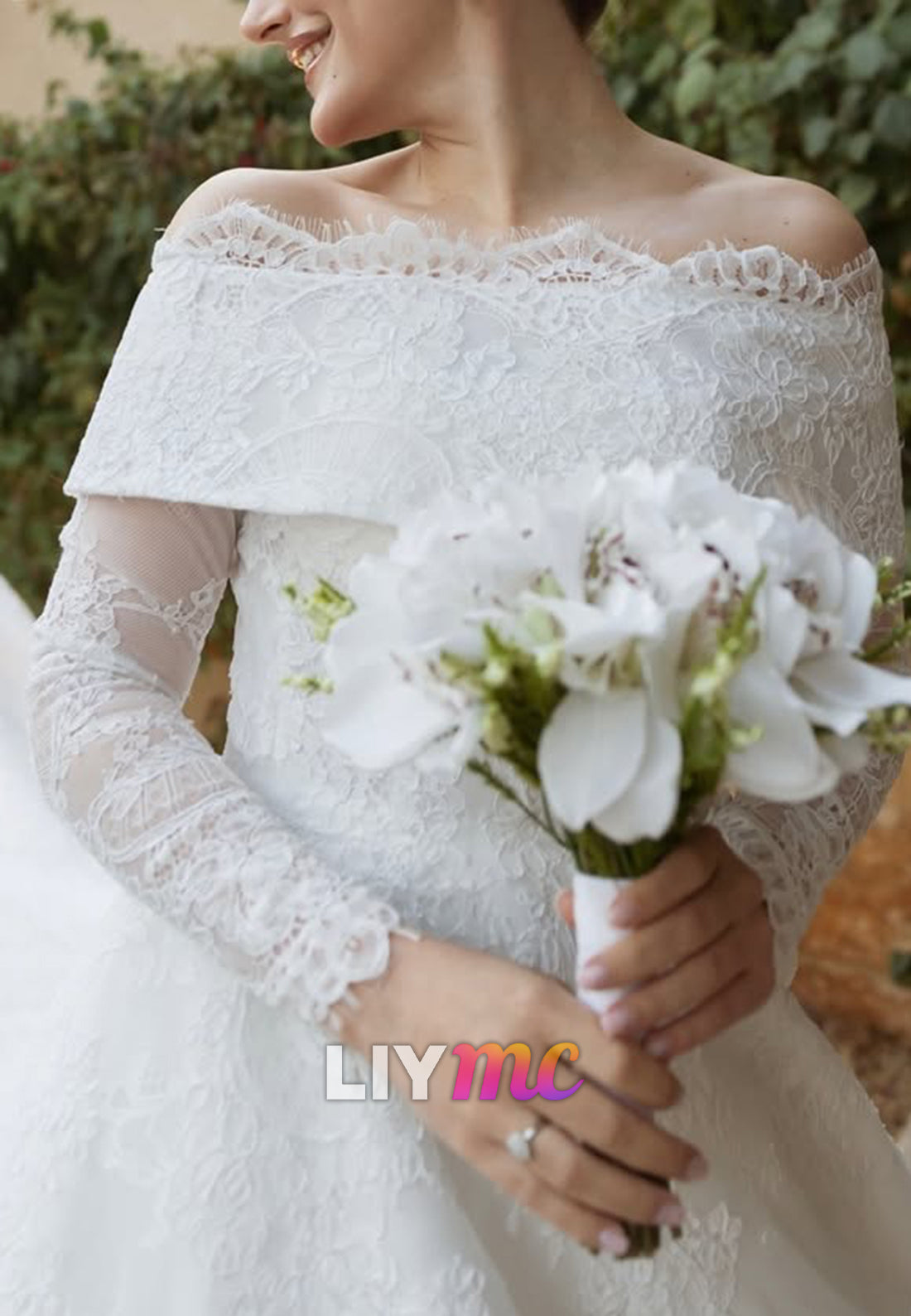 Off-Shoulder Long Sleeves Lace Appliques A-Line Wedding Dress