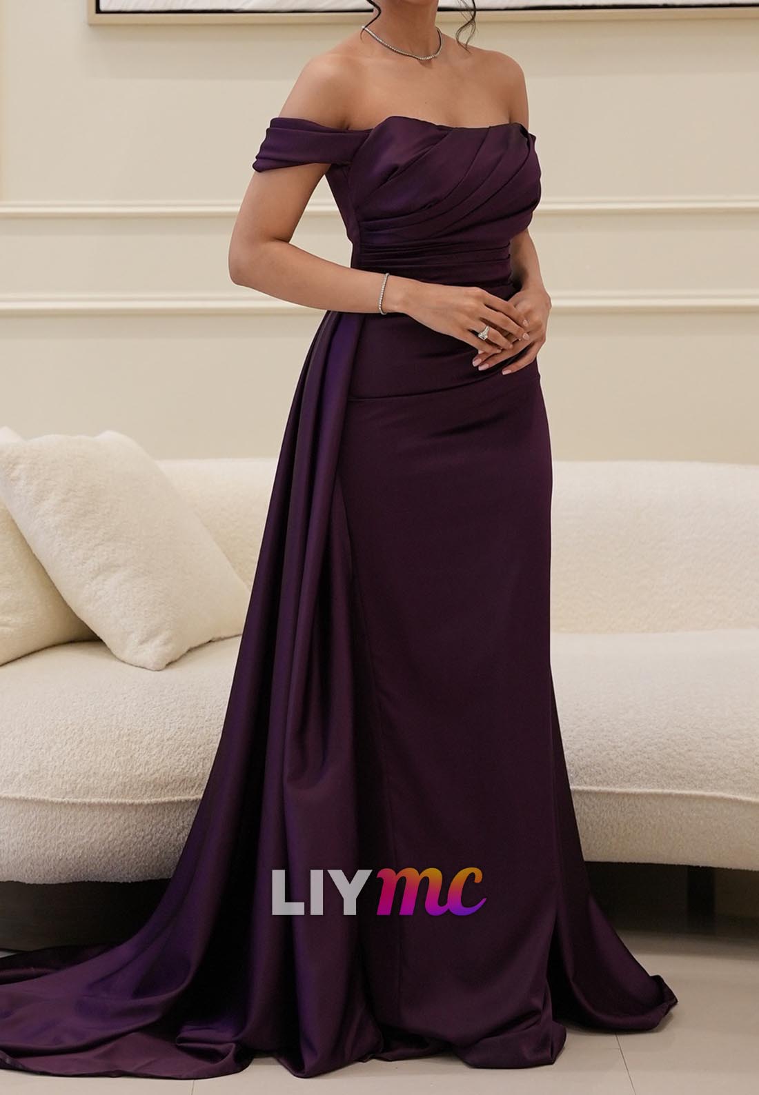 Off-Shoulder Pleated Sheath Sleeveless Evening Dress