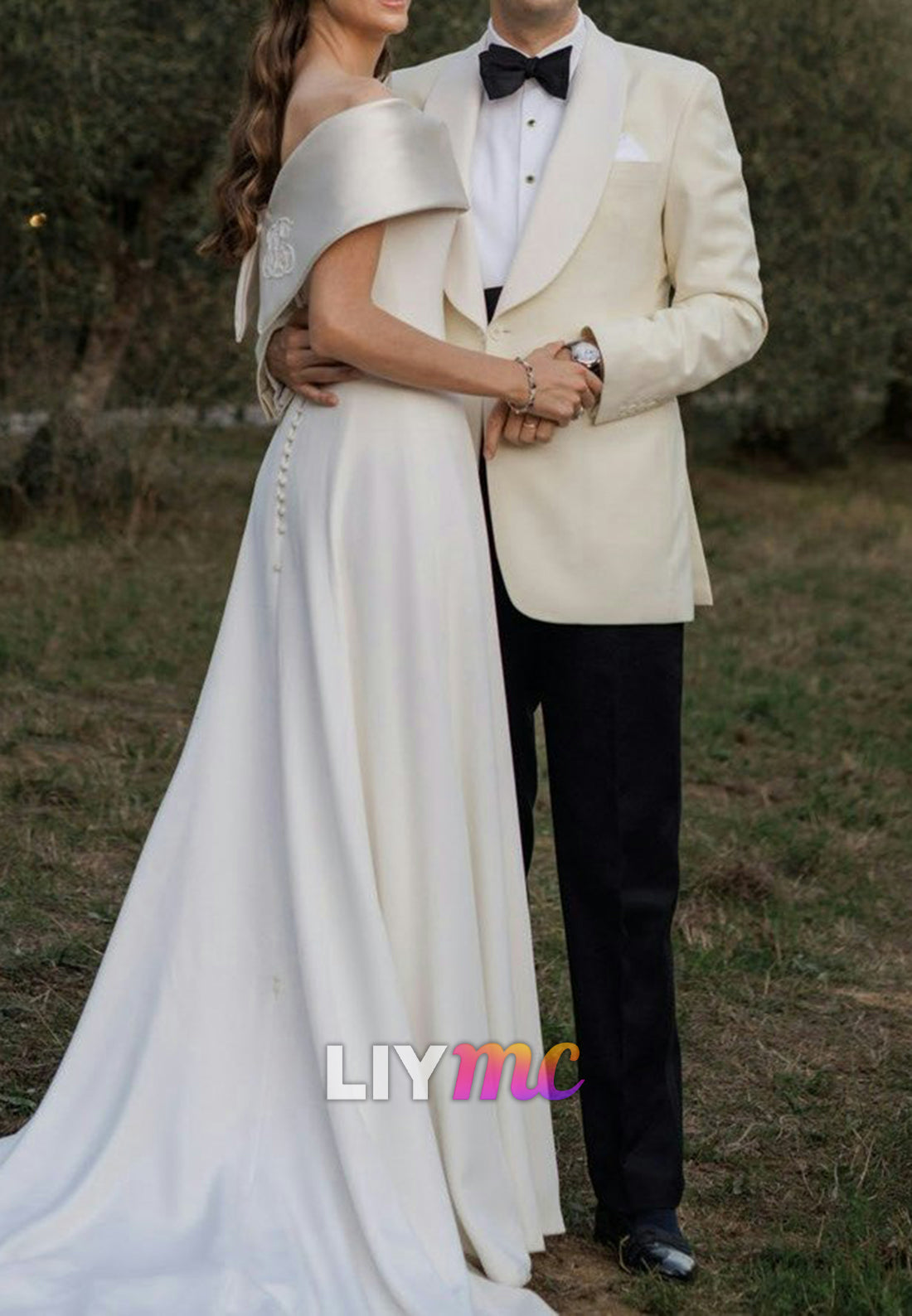 Off-Shoulder Sleek A-Line Simple Classic Wedding Dress