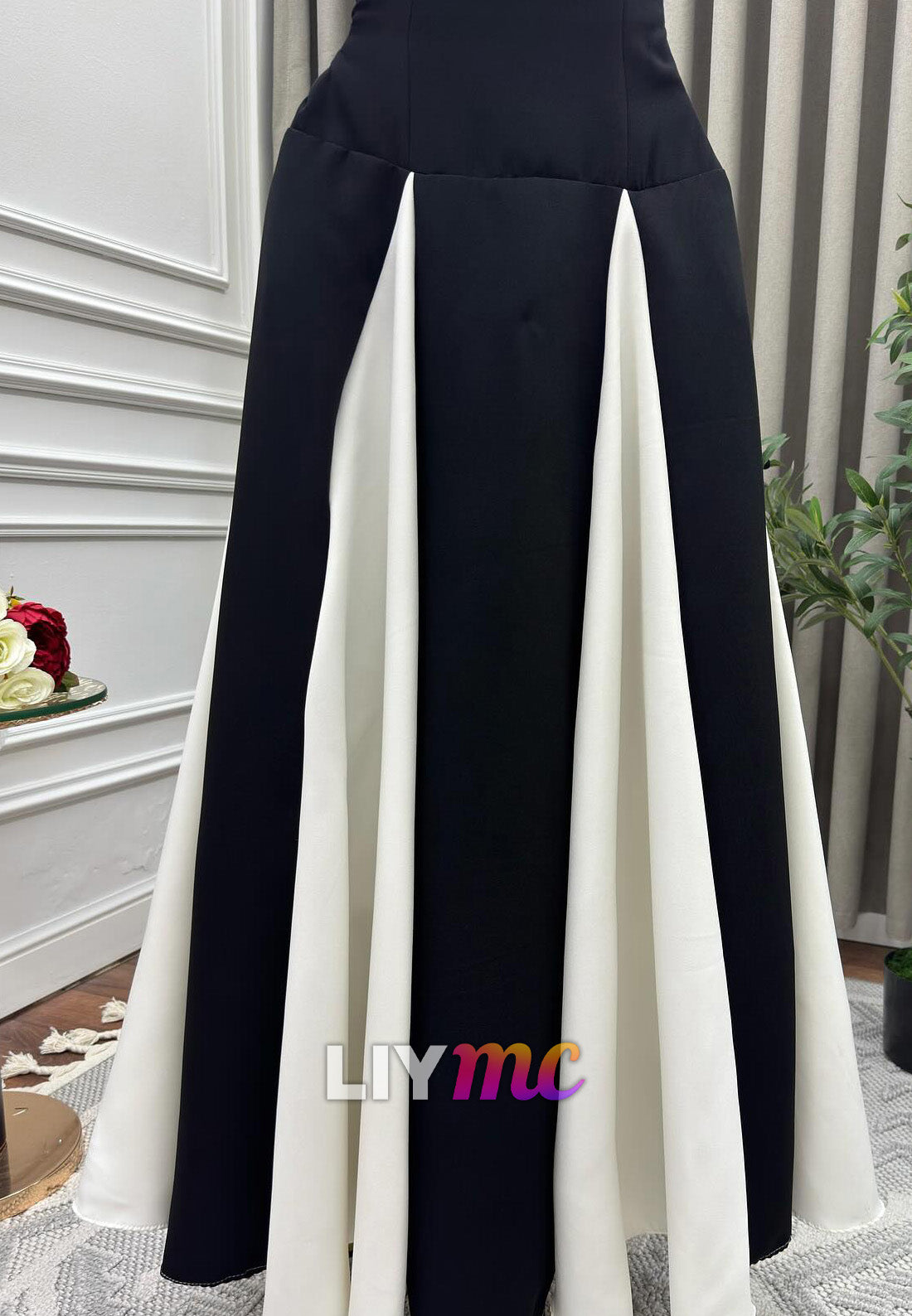 Off-Shoulder Sleeveless Black White A-Line Party Dress