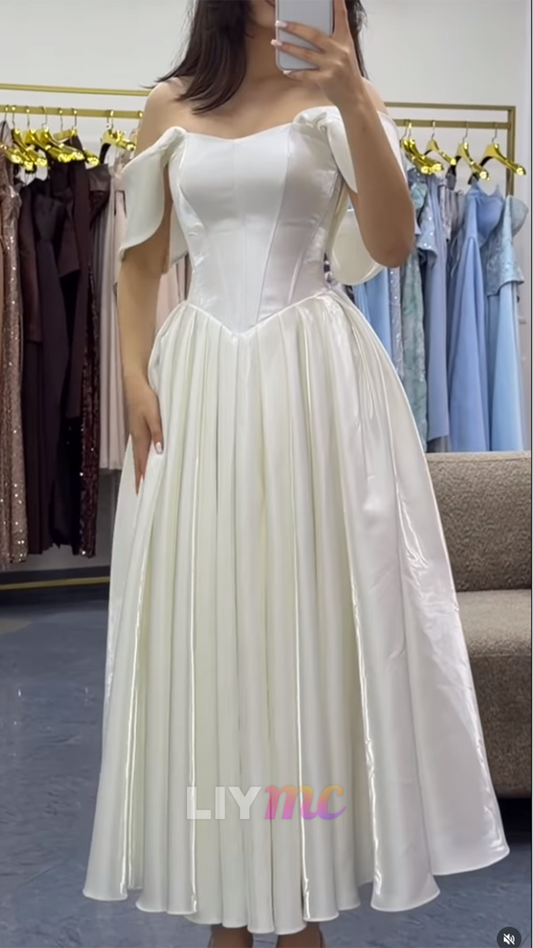 Off-Shoulder Sleeveless Sleek A-Line Wedding Dress