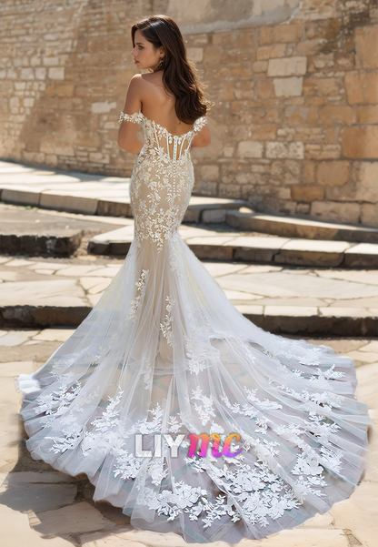 Off-Shoulder Strapless Lace Appliques Mermaid Wedding Dress