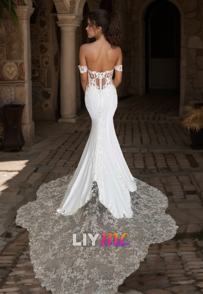 Off-Shoulder Strapless Lace Appliques Sleek Mermaid Wedding Dress