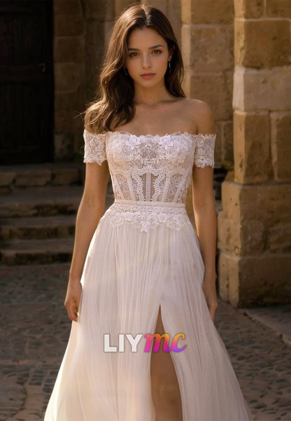 Off-Shoulder Strapless Lace Appliques Tulle A-Line Wedding Dress