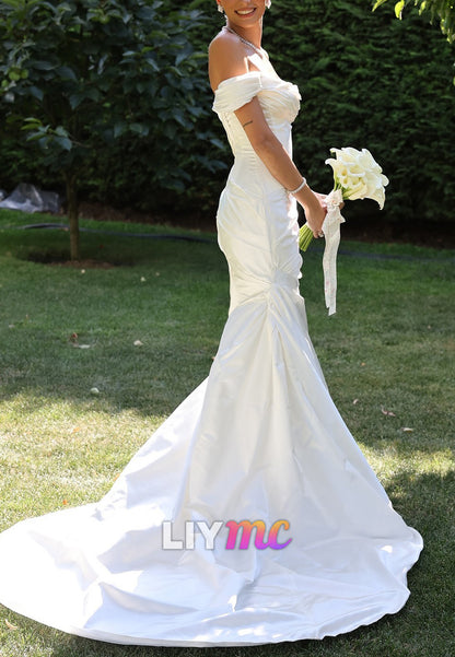 Off-Shoulder Strapless Pleated Sleek Mermaid Wedding Dress