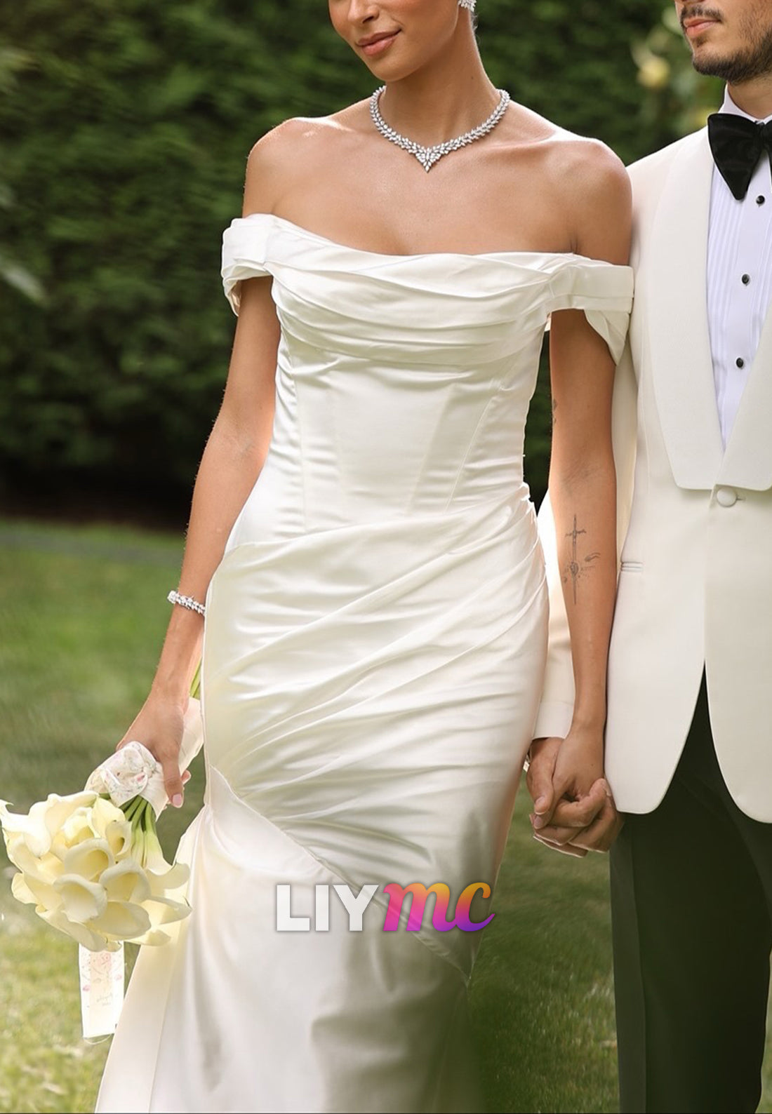 Off-Shoulder Strapless Pleated Sleek Mermaid Wedding Dress