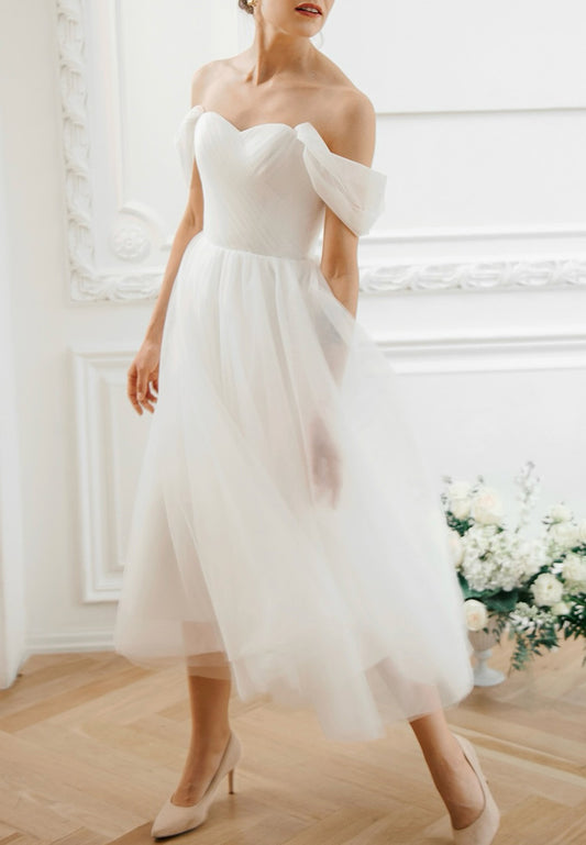 Off-Shoulder Strapless Pleated Tulle Midi A-Line Wedding Dress