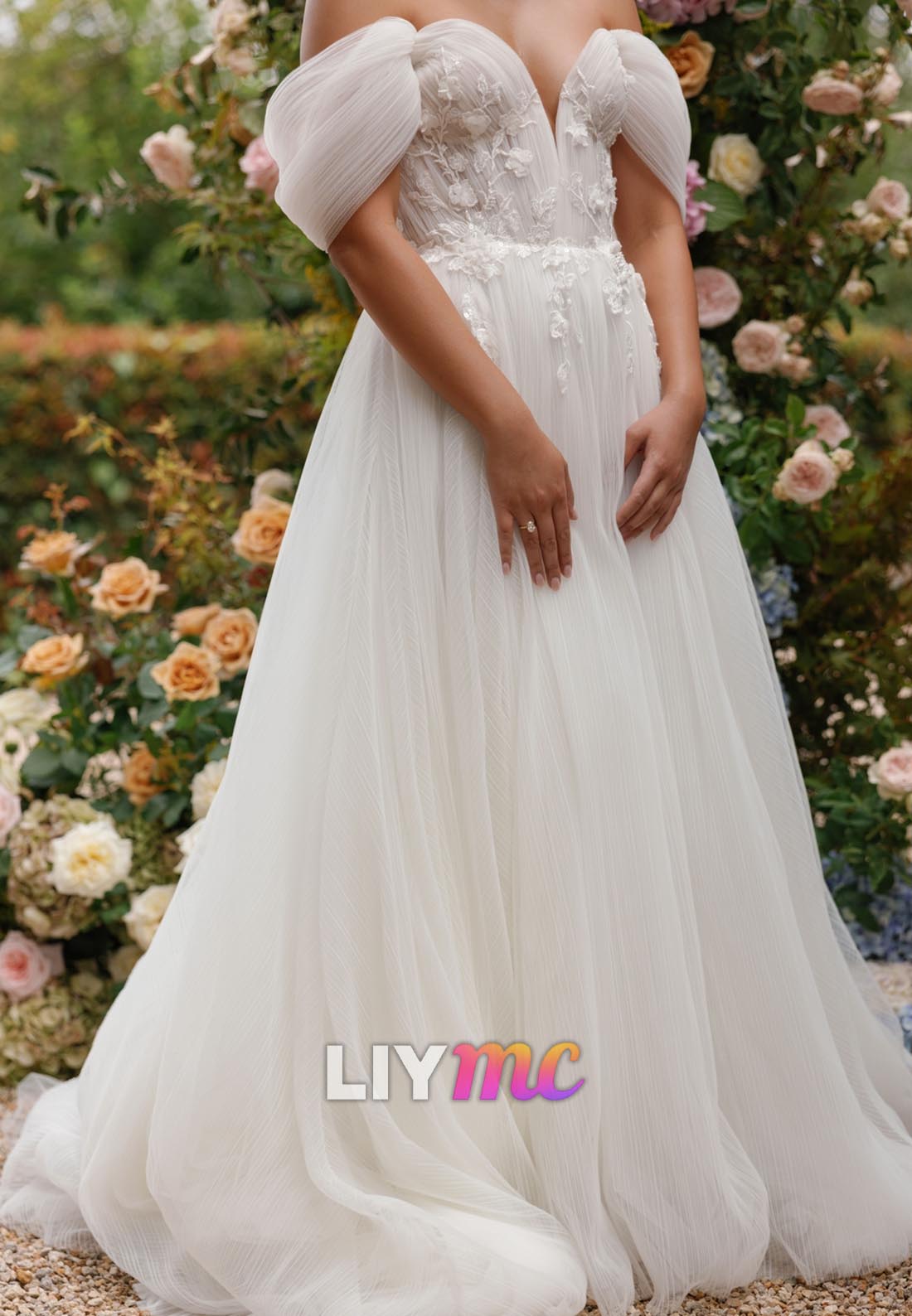 Off-Shoulder Tulle Appliques A-Line Wedding Dress