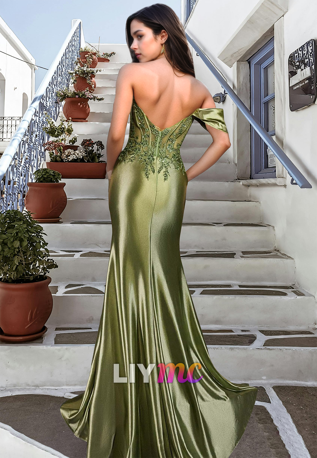 Off-Shoulder Strapless Appliques Pleated Sheath Prom Dress