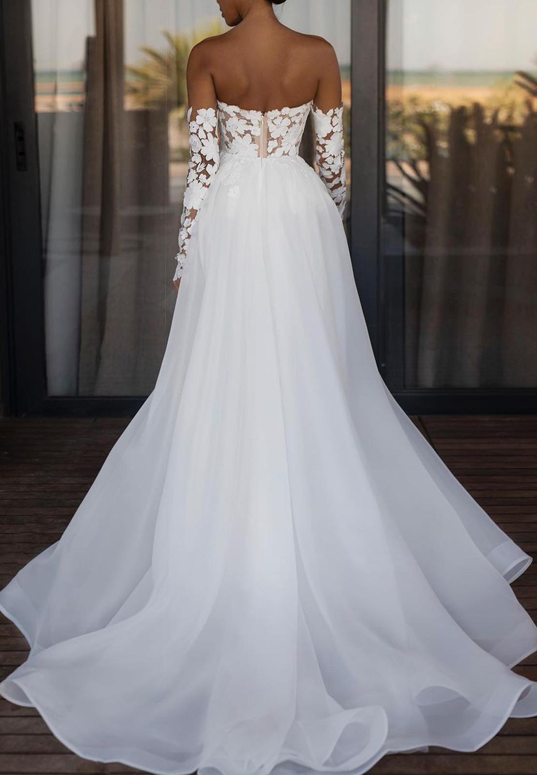 Sweetheart Strapless Appliques Tulle A-Line Wedding Dress