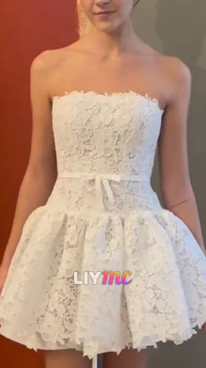 Elegant lace wedding dress for women, pleated white dress