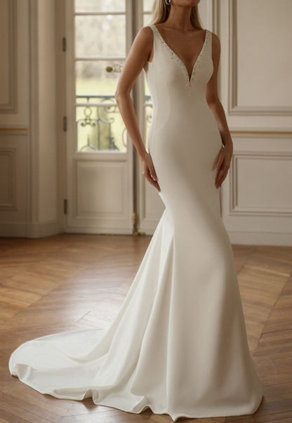V-Neck Straps Appliques Sleek Removable Train Mermaid Wedding Dress