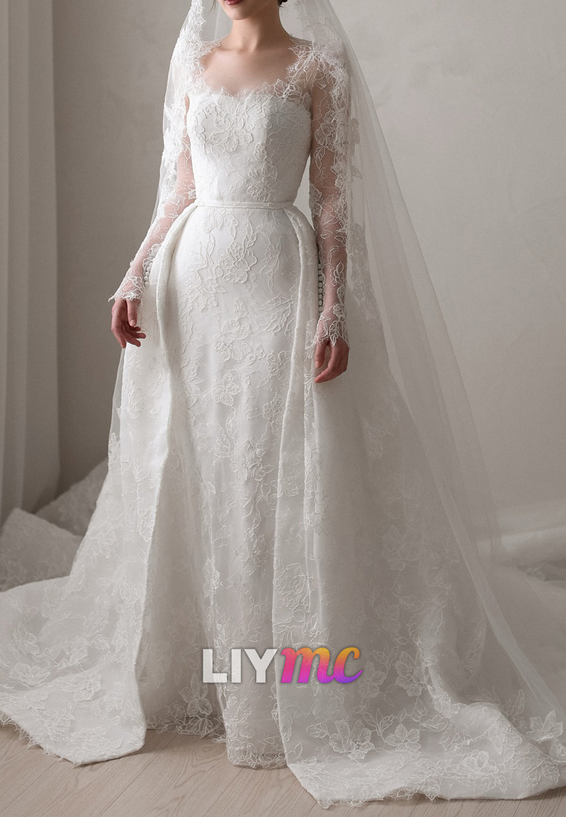 Square Long Sleeves Lace Appliques Sheath Wedding Dress