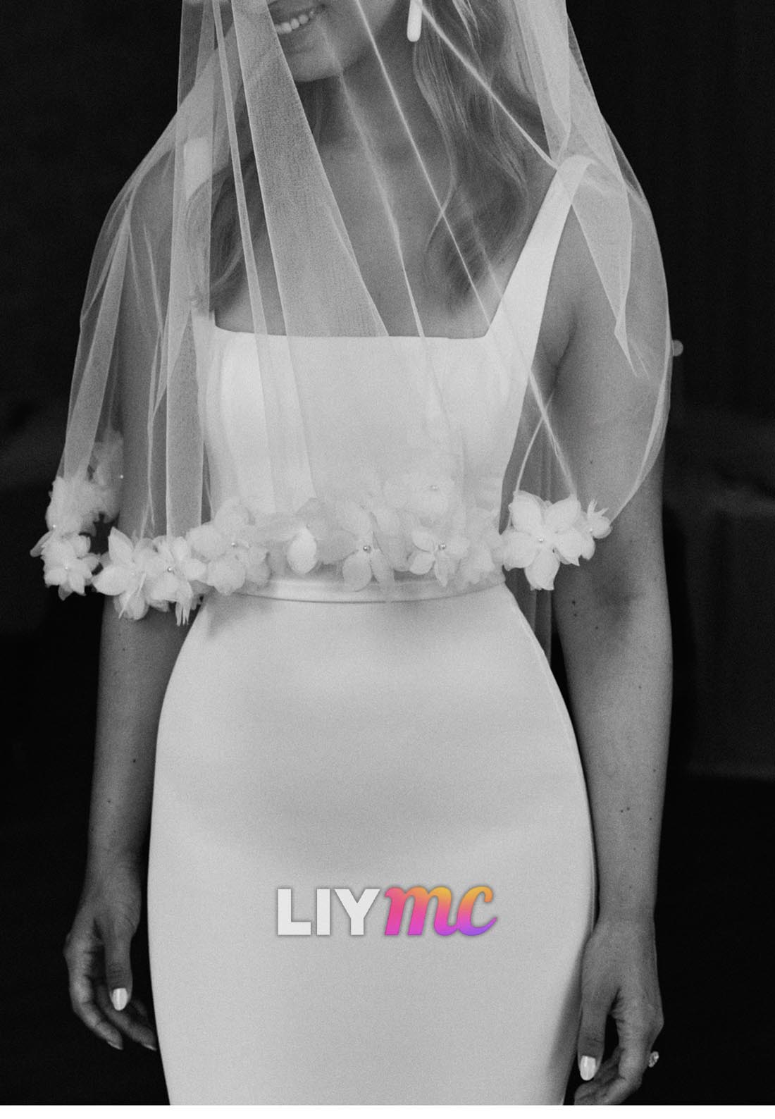 Square Straps Backless Sleek Mermaid Wedding Dress
