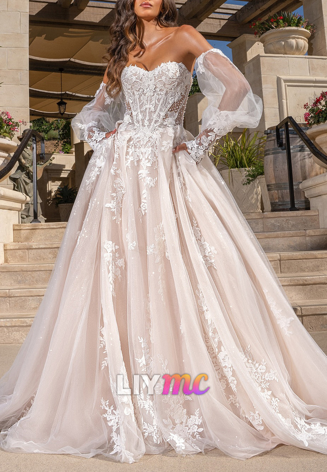 Sweetheart Appliqus Tulle A-Line Wedding Dress