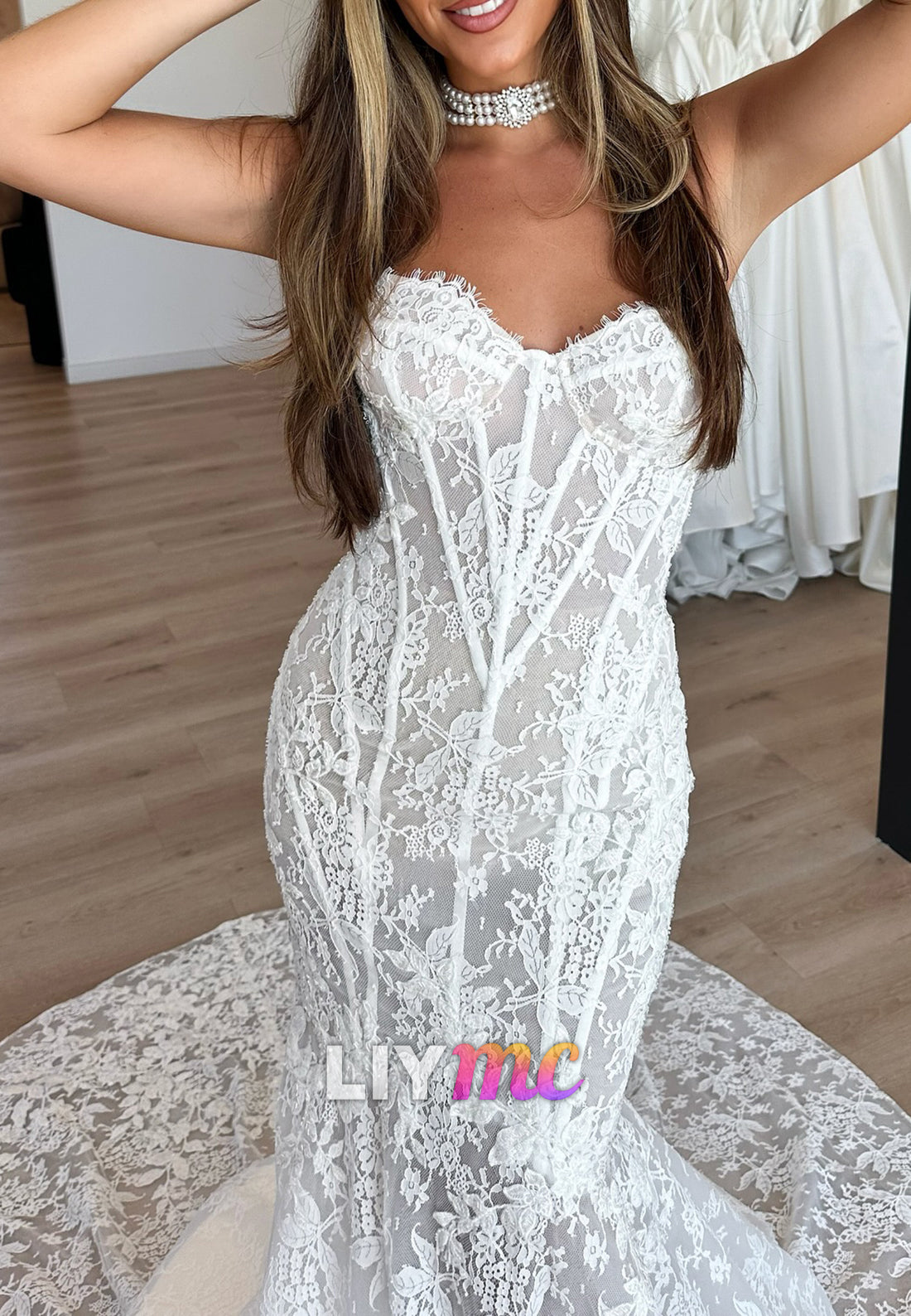 Sweetheart Floral Appliques Sleeveless Mermaid Wedding Dress