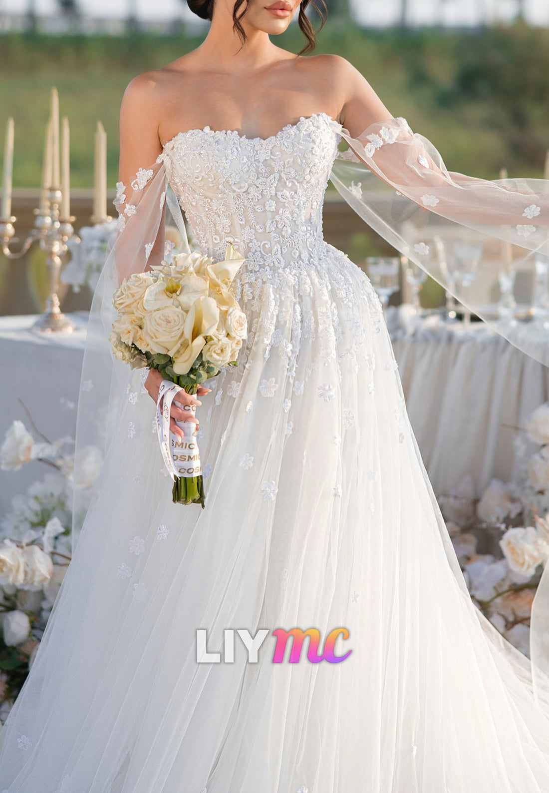 Sweetheart Floral Appliques Tulle Ball Gown Wedding Dress