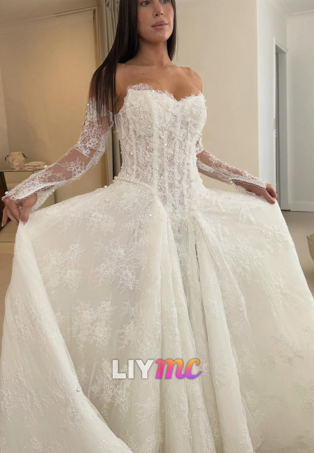 Sweetheart Lace Appliques Beaded A-Line Wedding Dress