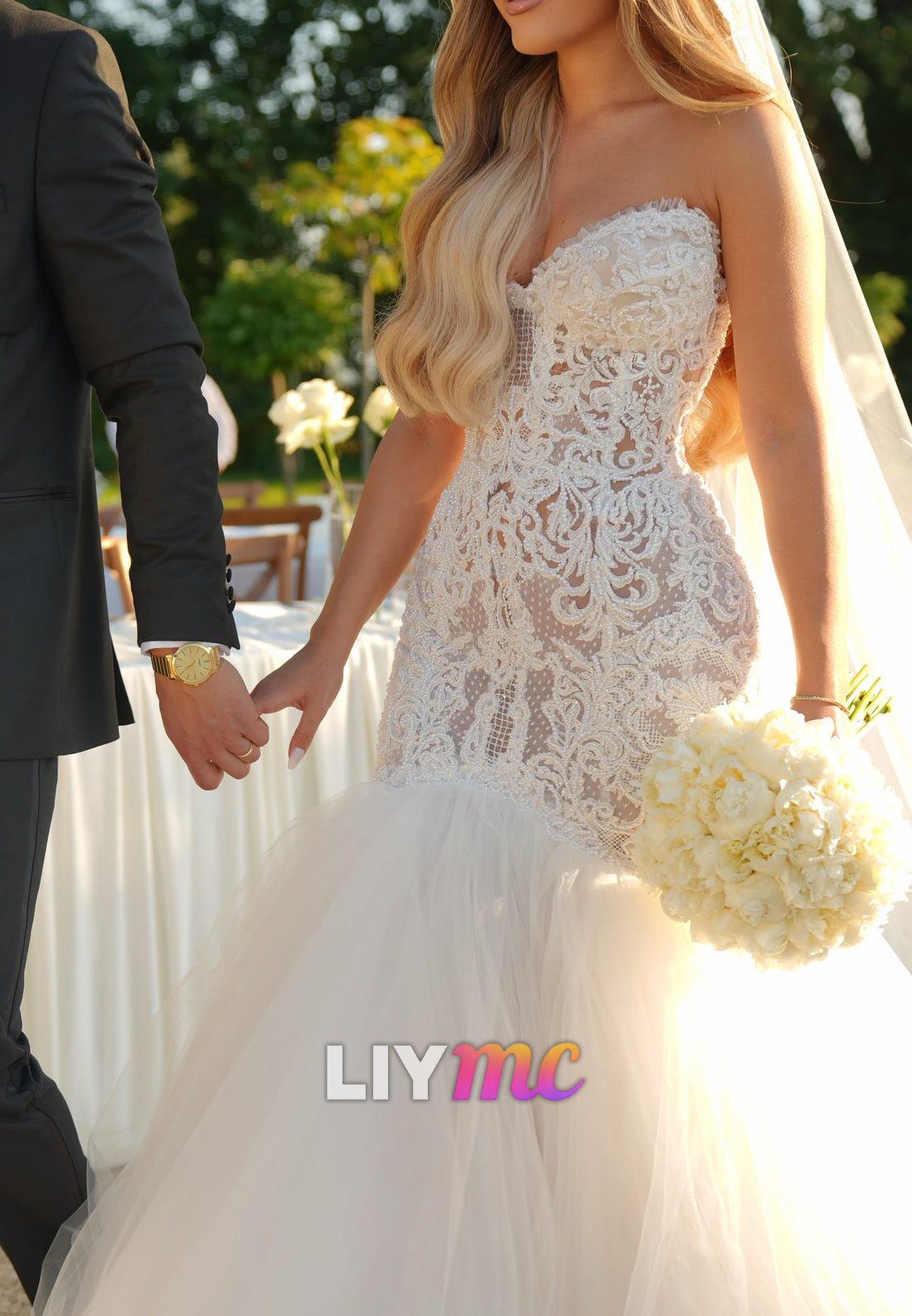 Sweetheart Lace Appliques Sleeveless Tulle Mermaid Wedding Dress