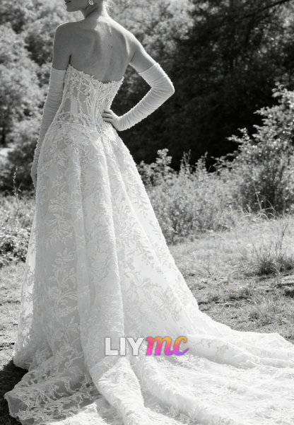 Sweetheart Lace Appliques Tulle Sleeveless A-Line Wedding Dress