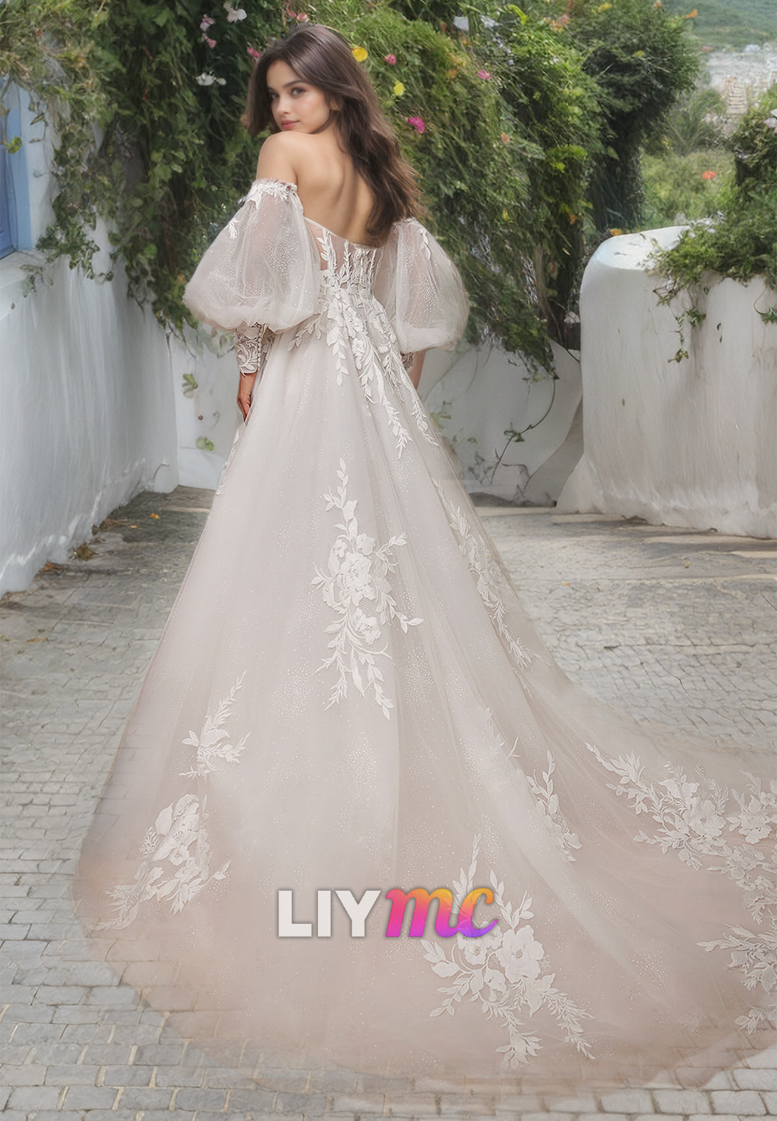 Sweetheart Long Sleeves Appliques Ball Gown Wedding Dress