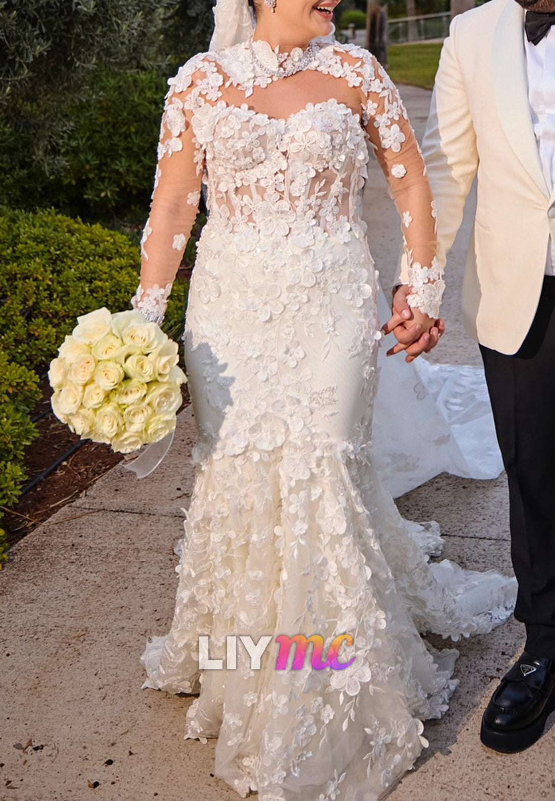 Sweetheart Long Sleeves Appliques Mermaid Wedding Dress