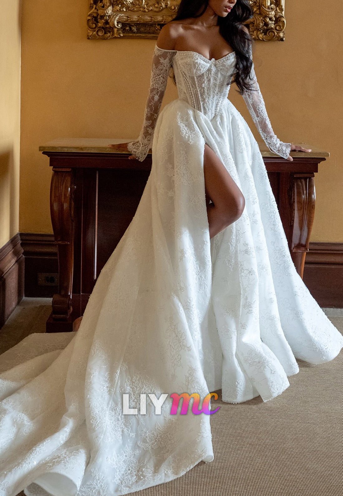 Sweetheart Long Sleeves Appliques Pearl A-Line Lace Wedding Dress