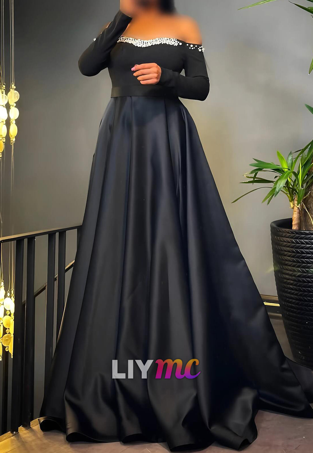 Sweetheart Long Sleeves Beaded A-Line Mother of Bride Dress