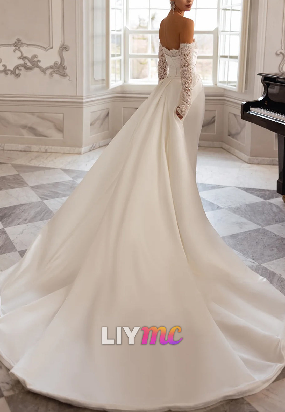 Sweetheart Long Sleeves Fitted Appliques Mermaid Wedding Dress