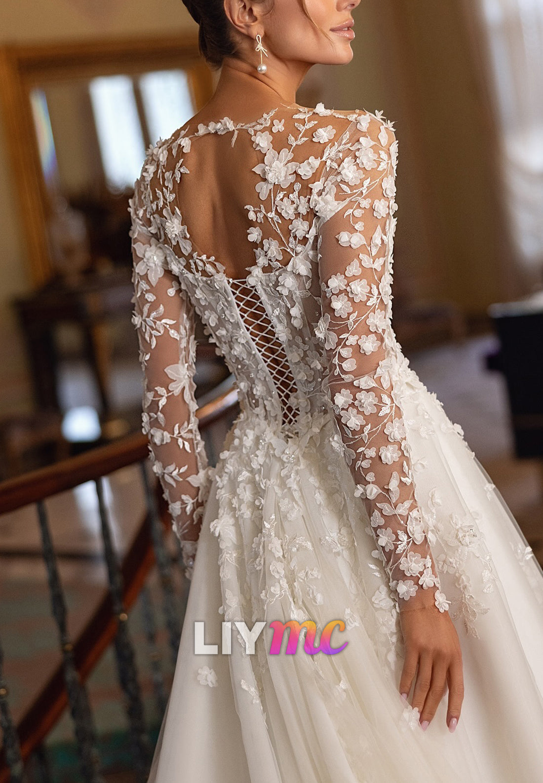 Sweetheart Long Sleeves Floral Embellished A-Line Wedding Dress
