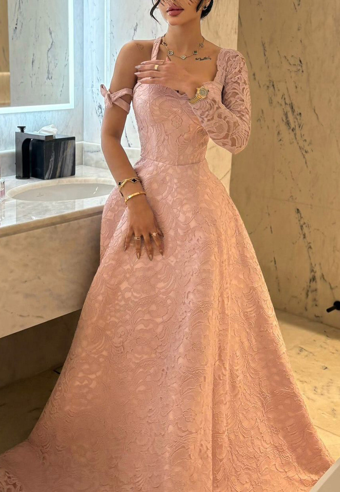Sweetheart Long Sleeves Lace Appliques A-Line Evening Dress