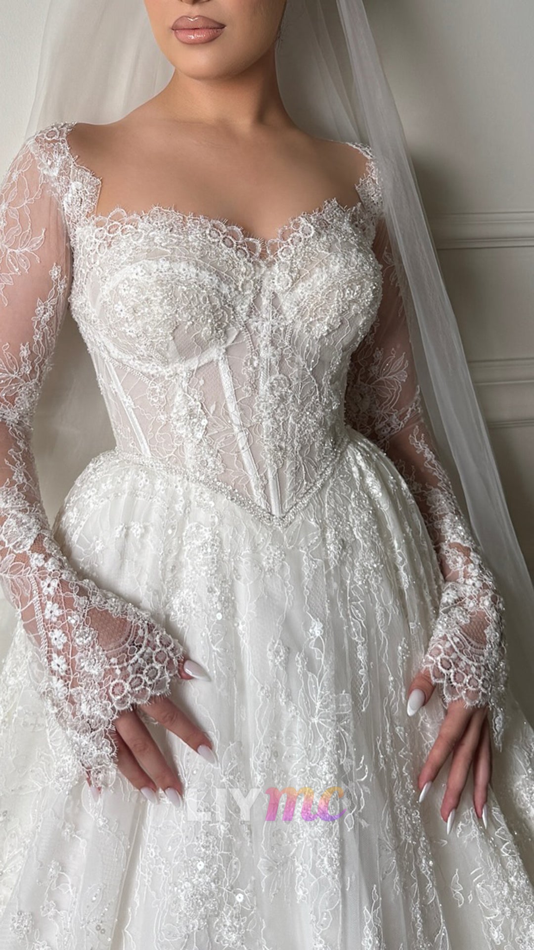 Sweetheart Long Sleeves Lace Appliques A-Line Wedding Dress