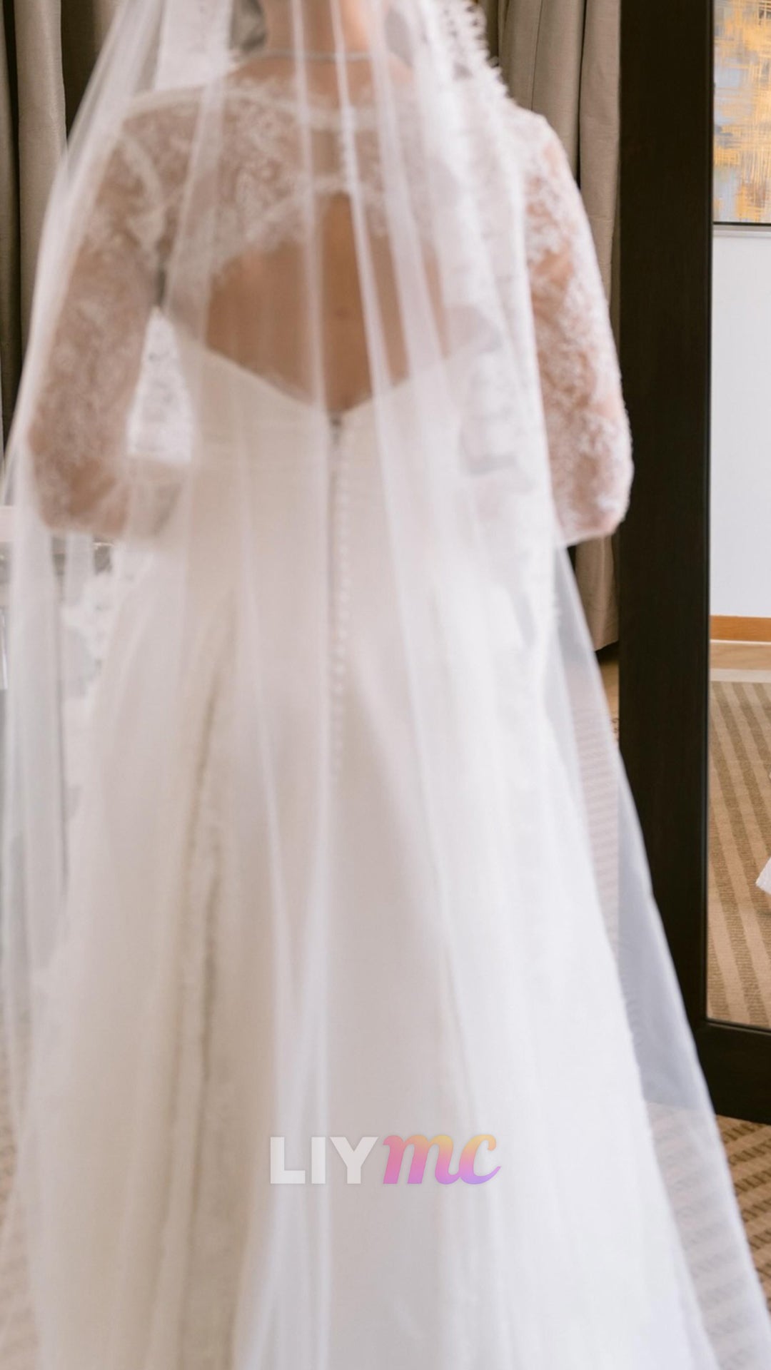 Sweetheart Long Sleeves Lace Appliques A-Line Wedding Dress