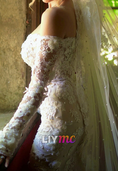 Sweetheart Long Sleeves Lace Appliques Beaded Mermaid Wedding Dress