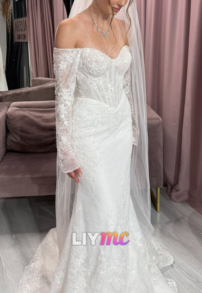 Sweetheart Long Sleeves Lace Appliques Mermaid Wedding Dress