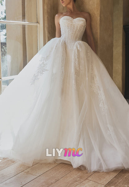 Sweetheart Sleeveless Appliques A-Line Wedding Dress